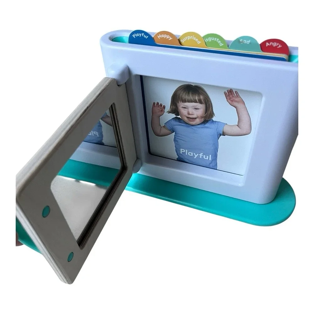 Lovevery Emotion Match Mirror Card Set The Enthusiast Play Kit 28 29 30 Months